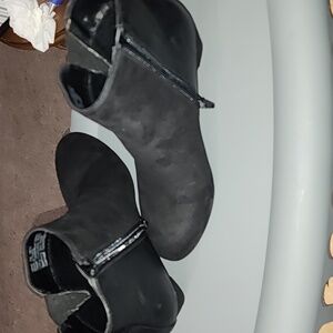 Croft & Barrow Charcoal Ankle Boots